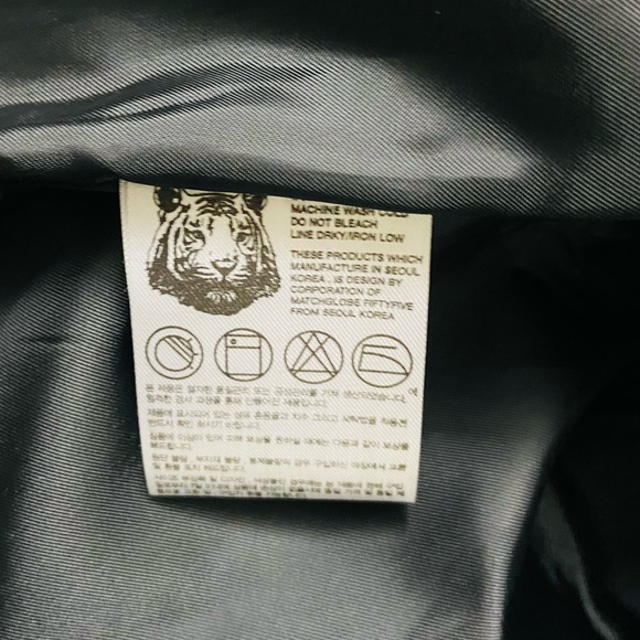 Matchglobe Black Light Jacket - Picture 8 of 8